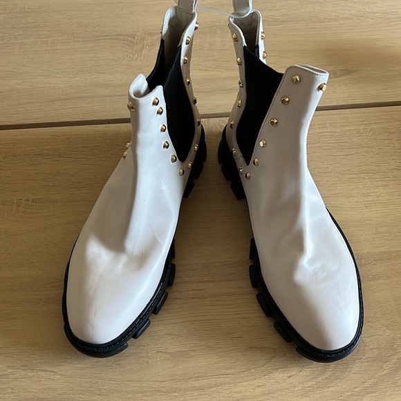 NWOB Michael Kors Ridley Astor Stud Leather Boots - Picture 6 of 10